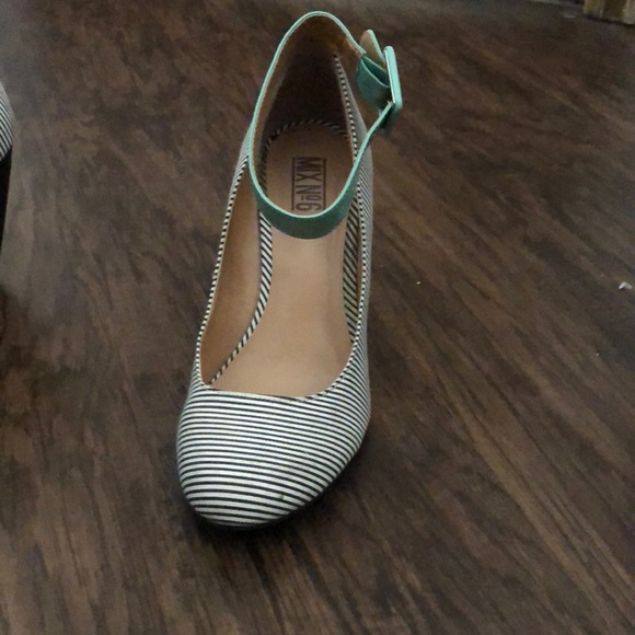 Striped wedges with mint ankle strap - Picture 2 of 3